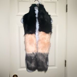 Womens faux fur multi-color scarf. NWT